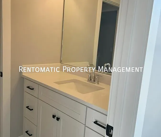 6935 Woods Rose Dr — Photo 24