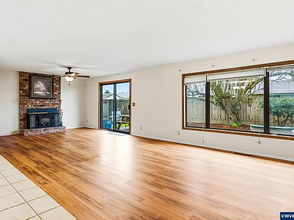5th image of 4526 Blue Sky Ct SE