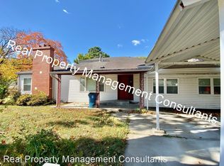 620 Hillside Ave, Liberty, MO 64068