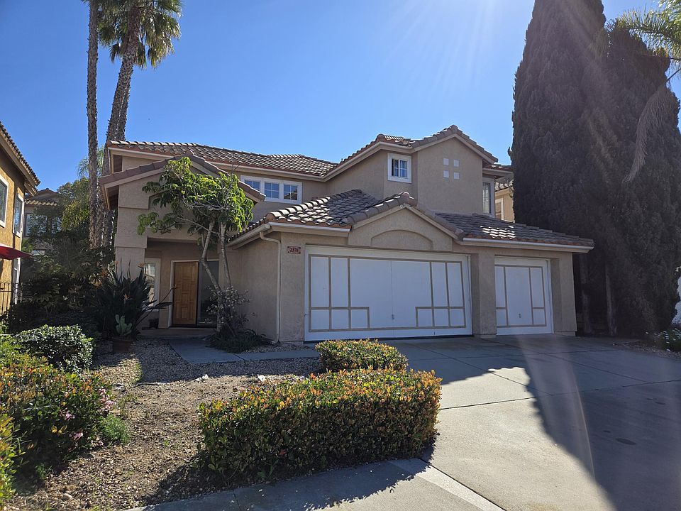 1st image of 2387 Fairway Oaks Dr