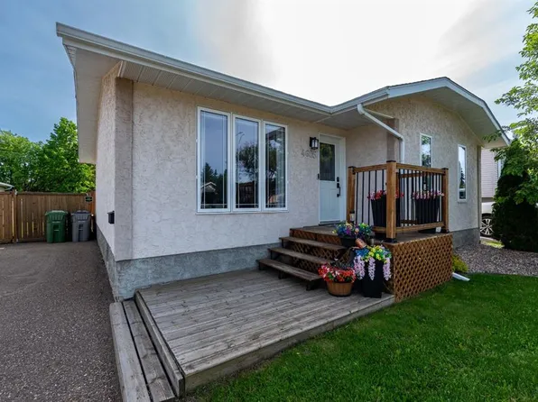 4605 N 32nd St, Lloydminster, SK S9V 1N6
