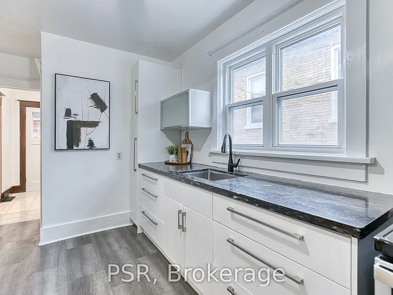 57 Eby St S — Photo 3