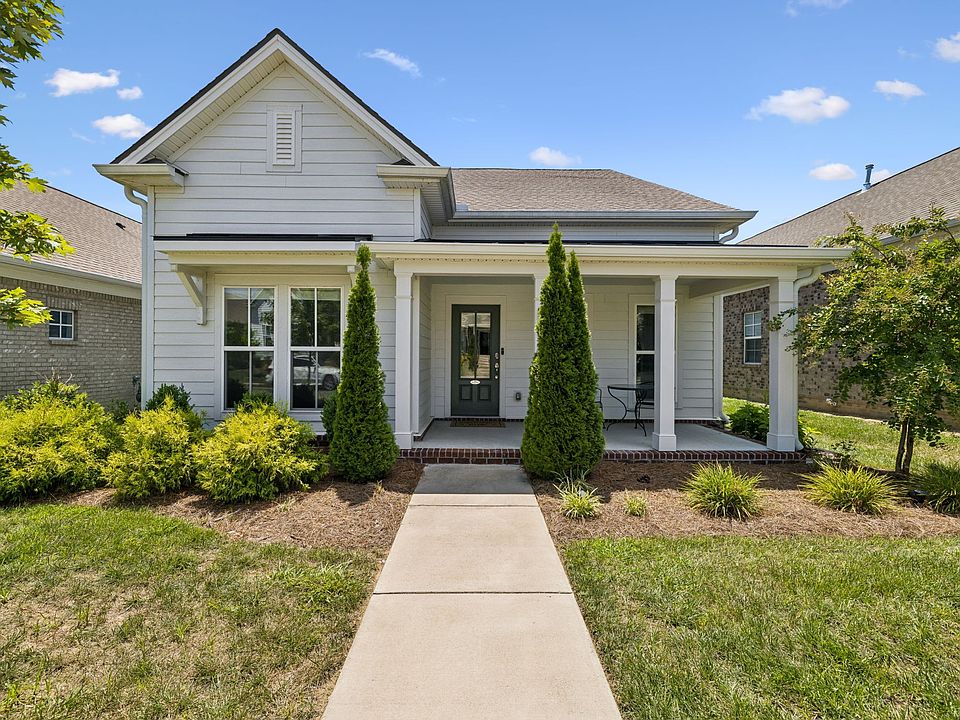 1st image of 716 Goswell Dr