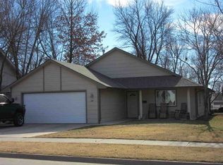 217 E Main St, Augusta, KS 67010