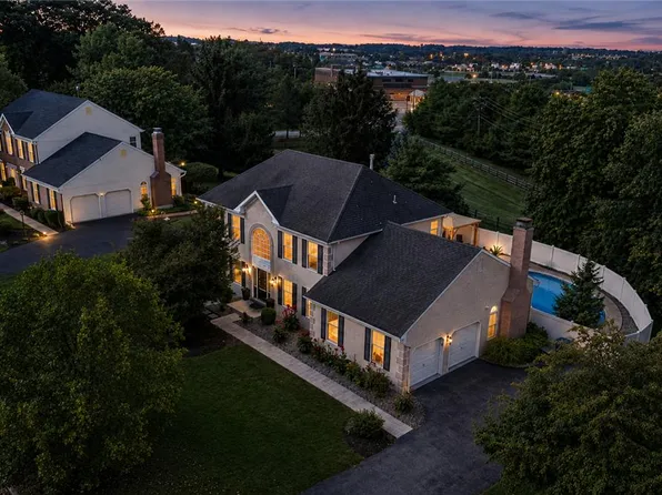 3723 Oakwood Trl, Allentown, PA 18103