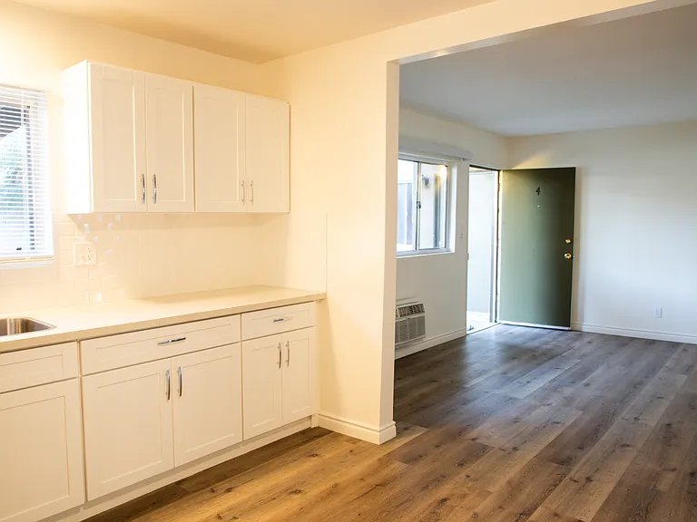 Jessie Street Apartments — Photo 16