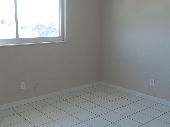 5th image of 1300 SE 1st St #24