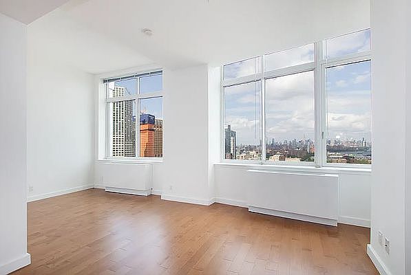 1st image of 80 Dekalb Ave #21F