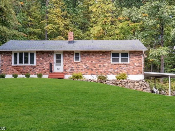 30 Summerfield Rd, White Twp., NJ 07823