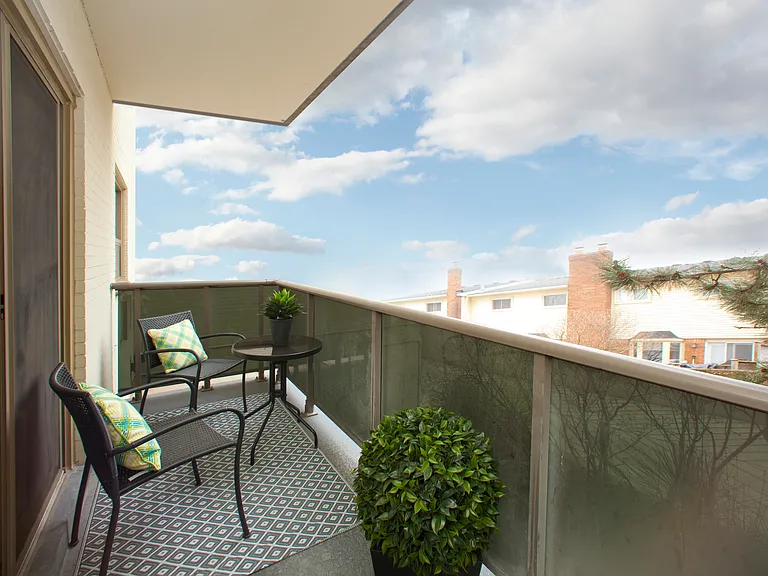 2300 Marine Dr — Photo 28