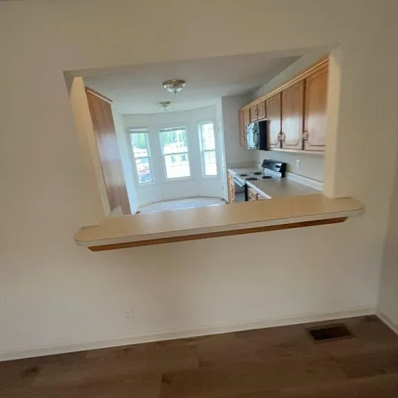 241 Tree Line Dr — Photo 5