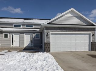 2711 Westwood St W, West Fargo, ND 58078