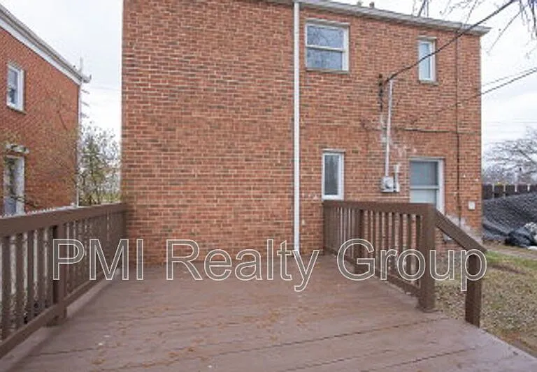 645 Babbitt Rd — Photo 5