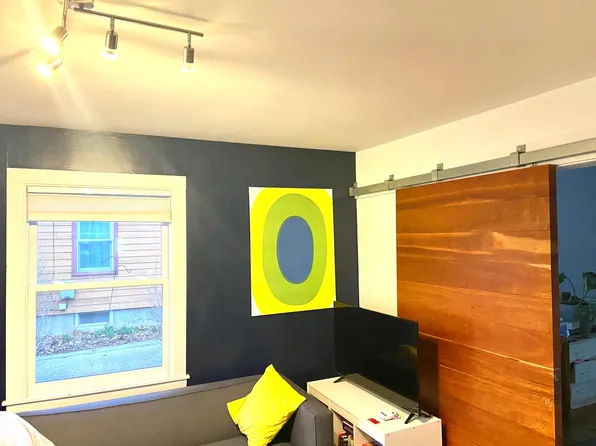 154 Locust Ter, Burlington, VT 05401