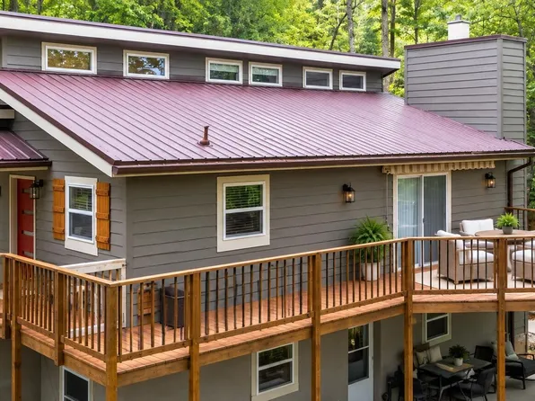 216 Zoder Dr, Gatlinburg, TN 37738