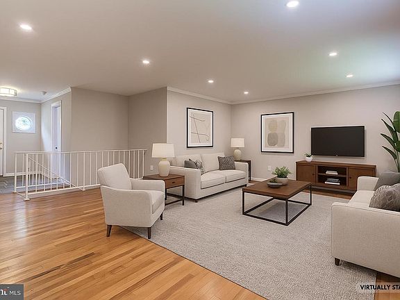 5th image of 8817 Gateshead Rd