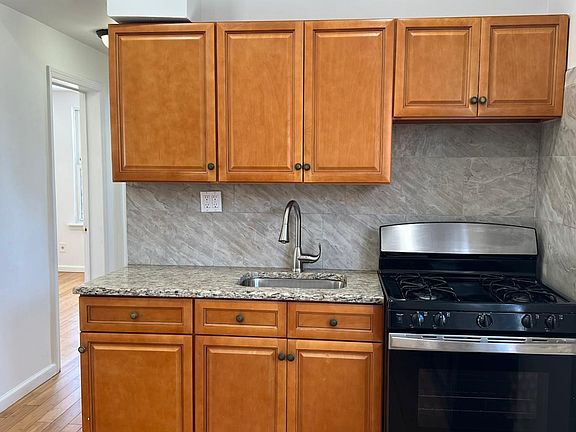 2nd image of 1465 Herkimer St Floor 2