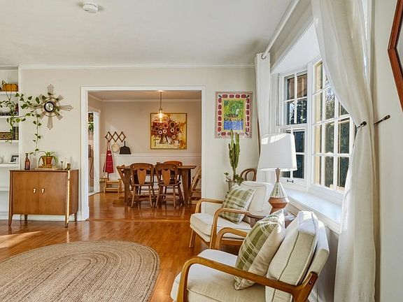 4th image of 3022 Timberline Rd