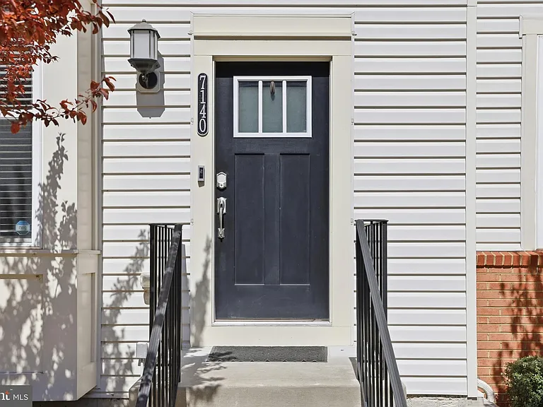 7140 Banbury Dr — Photo 4