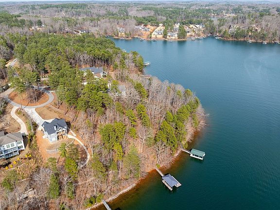 5th image of 537 Peninsula Rd