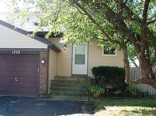 1733 Howe Ln, Hanover Park, IL 60133