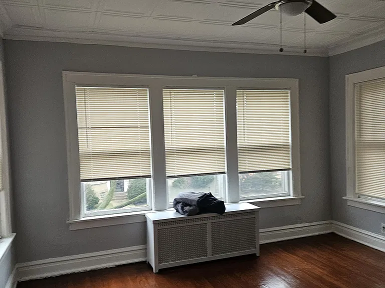10918 S Vernon Ave — Photo 5