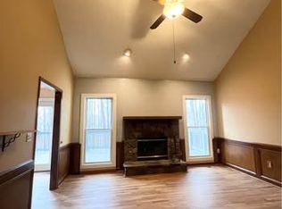 1534 Plunketts Rd, Buford, GA 30519