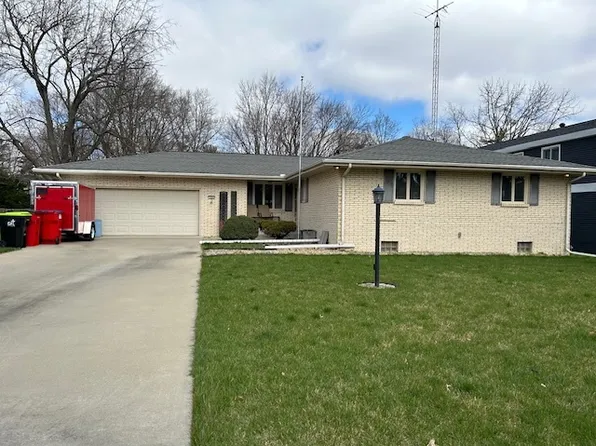 304 Buena Vista Dr, Champaign, IL 61820