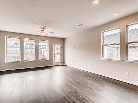 2nd image of 1608 Dubiel Dr