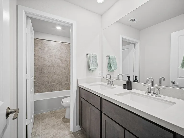 8442 Harrington Grove Trl — Photo 20