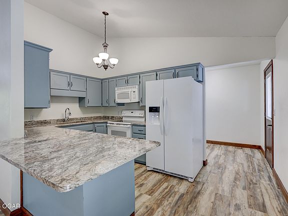 5th image of 9003 Ginger Ln