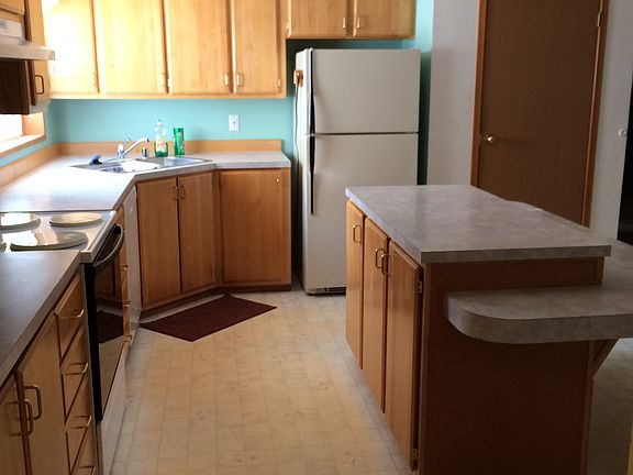5th image of 1600 Yellowstone Ave