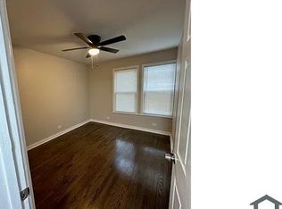 8040 S Kingston Ave #2, Chicago, IL