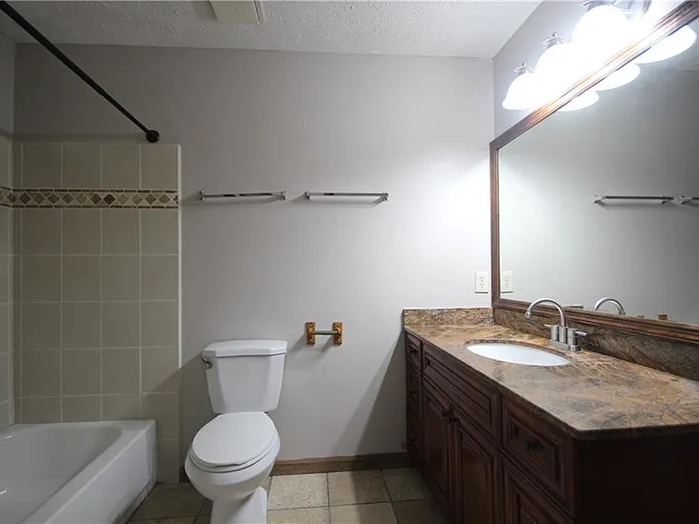 3310 Chastain Xing — Photo 21
