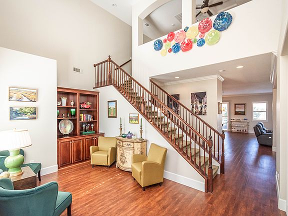 4th image of 6077 Creekberry Way