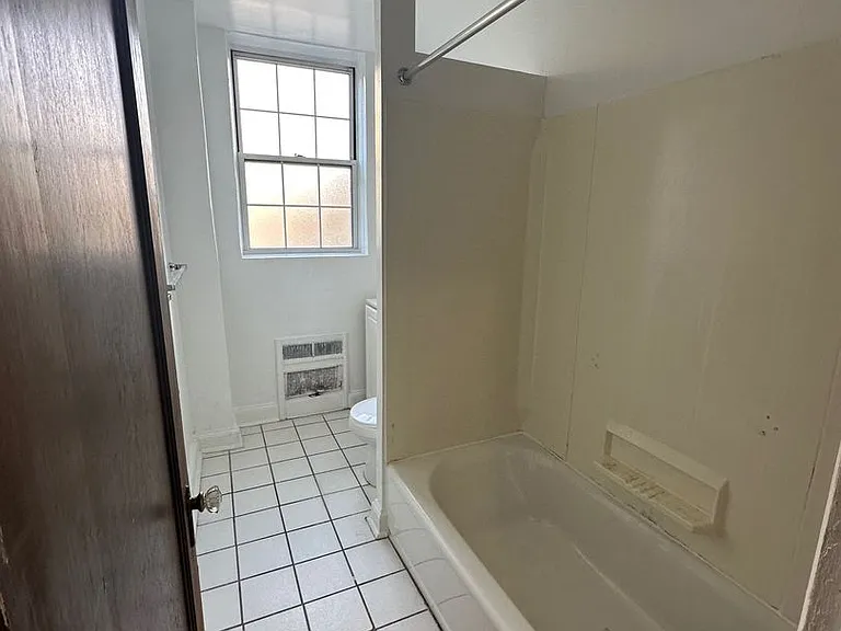 New King Edward Apartments — Photo 175