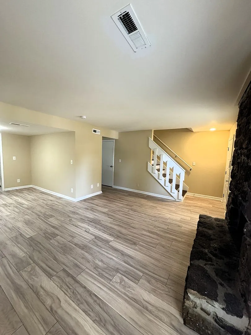9006 Mahogany Row SE — Photo 4