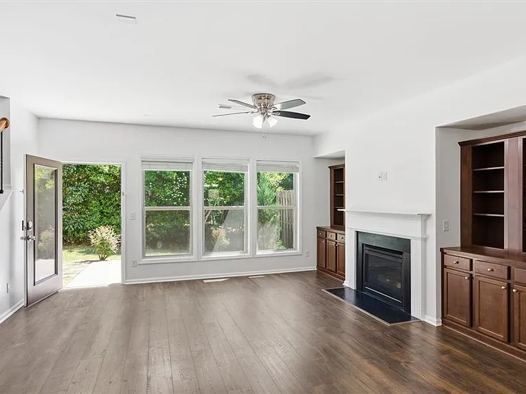 13459 Gardiner Ln — Photo 21