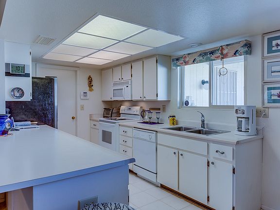 5th image of 18631 N Spanish Garden Dr