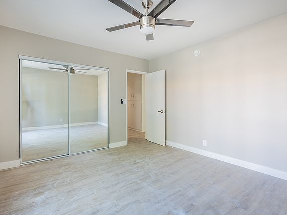 4th image of 929 N Genesee Ave #2