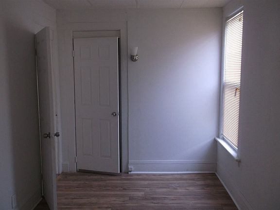 3rd image of 3316 7th Ave