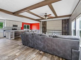 20632 Magnolia Dr, Fountain, FL 32438