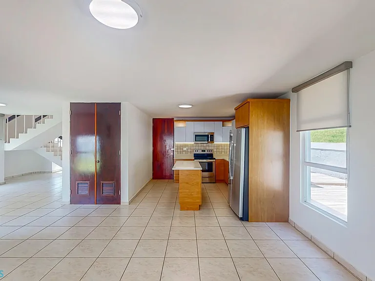 361 Paseo — Photo 9