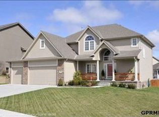 17504 Madison St, Omaha, NE 68135