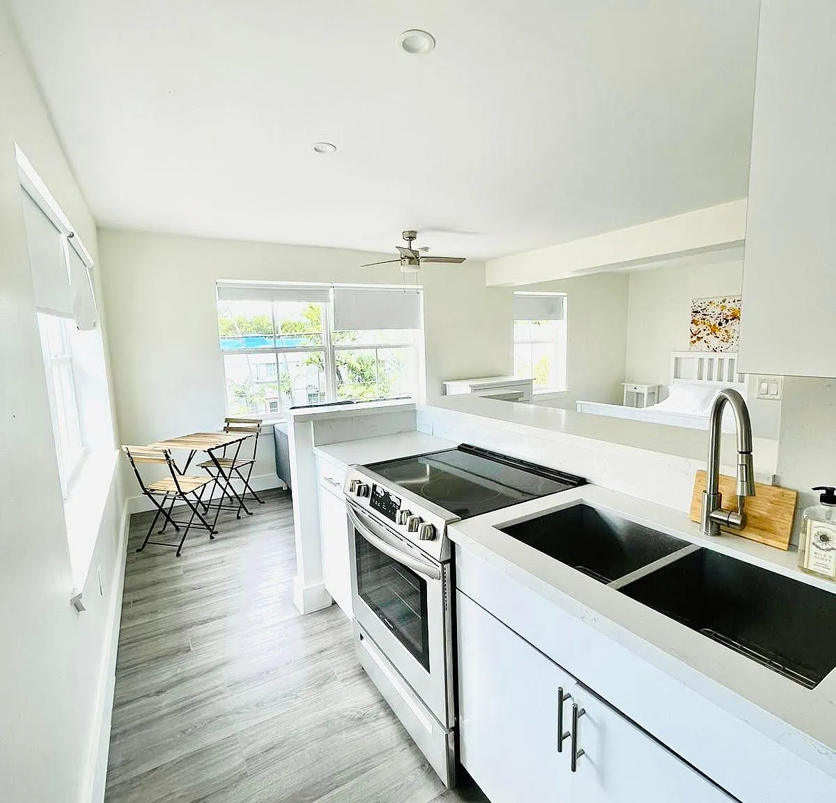 1308 Drexel Ave — Photo 1