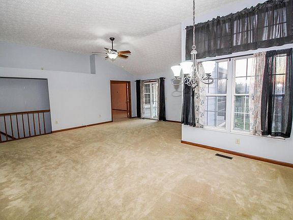 3rd image of 3085 Alderbrook Dr