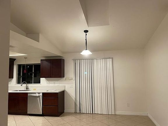 5th image of 14349 Glenview Dr