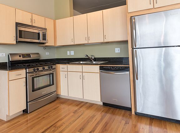 4th image of 630 N Franklin St APT 515