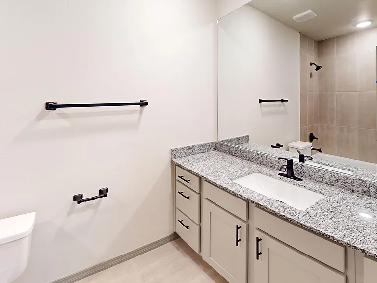 Reserve on 29th Townhomes — Photo 29