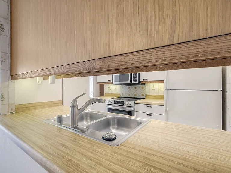 8328 Regents Rd #3E — Photo 16